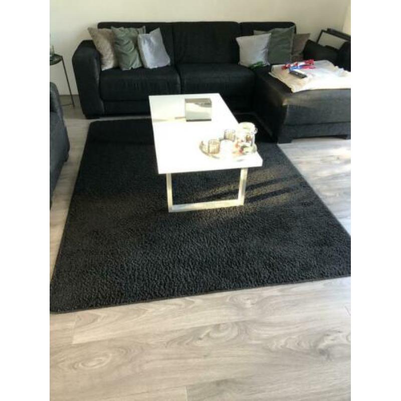 Zwart vloerkleed 170x225