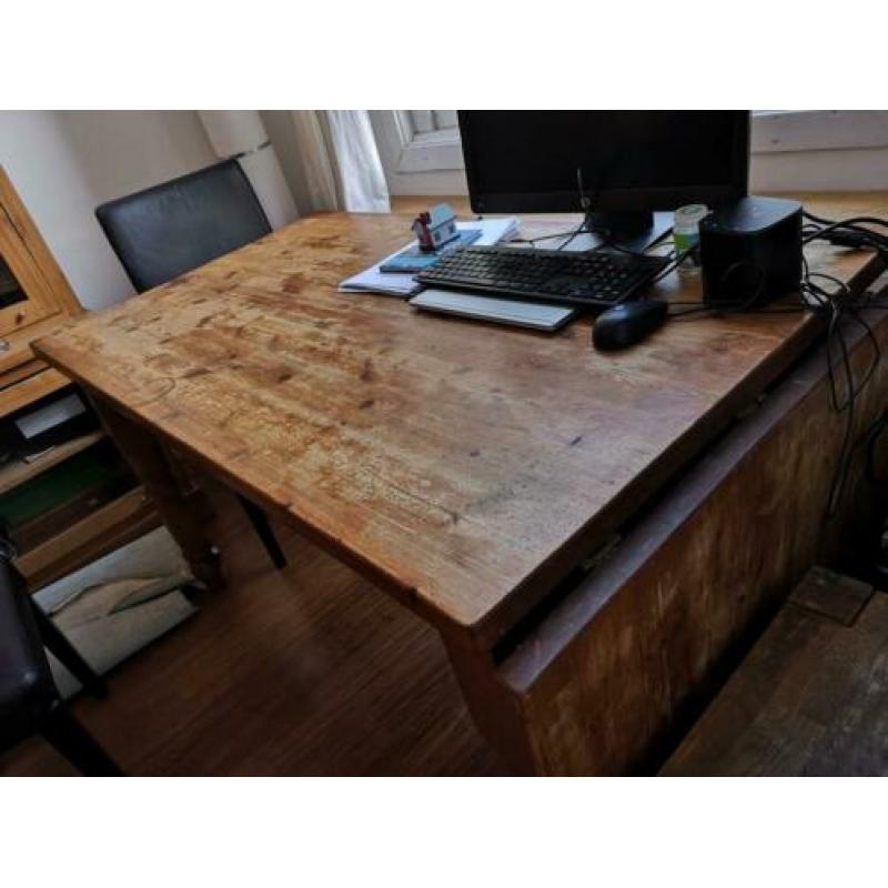 Robuuste Eikenhouten tafel