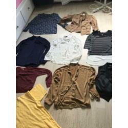 Te koop veel dames kleding.