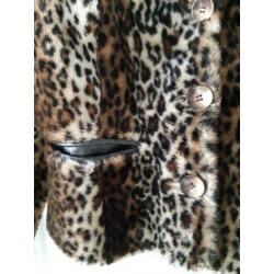 Fake fur tijgerprint jasje maat 42