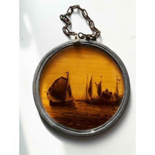 Klein handschilderde ronde hanger met bootjes