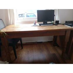 Robuuste Eikenhouten tafel