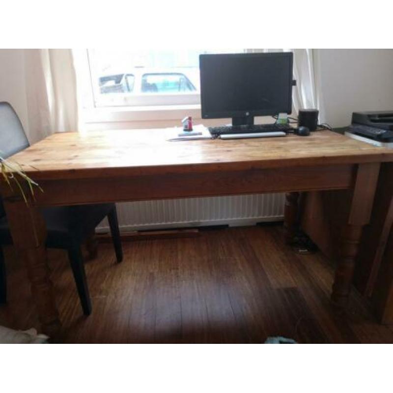 Robuuste Eikenhouten tafel