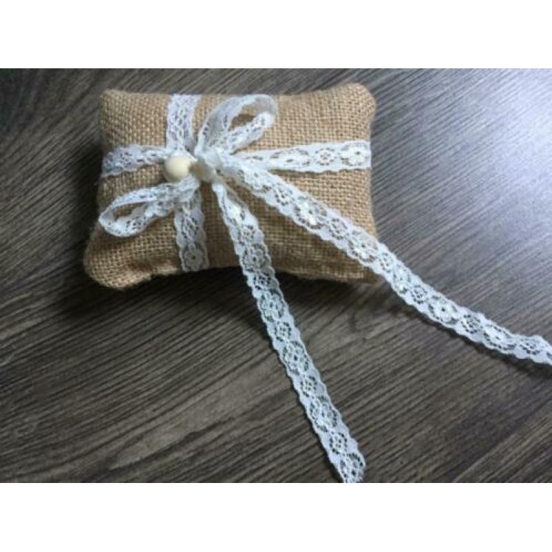 Diverse accessoires en versiering voor bruiloft / feest