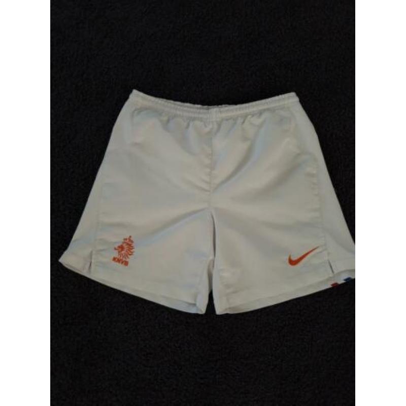 Nike sport broekje Knvb maat S (128-140)