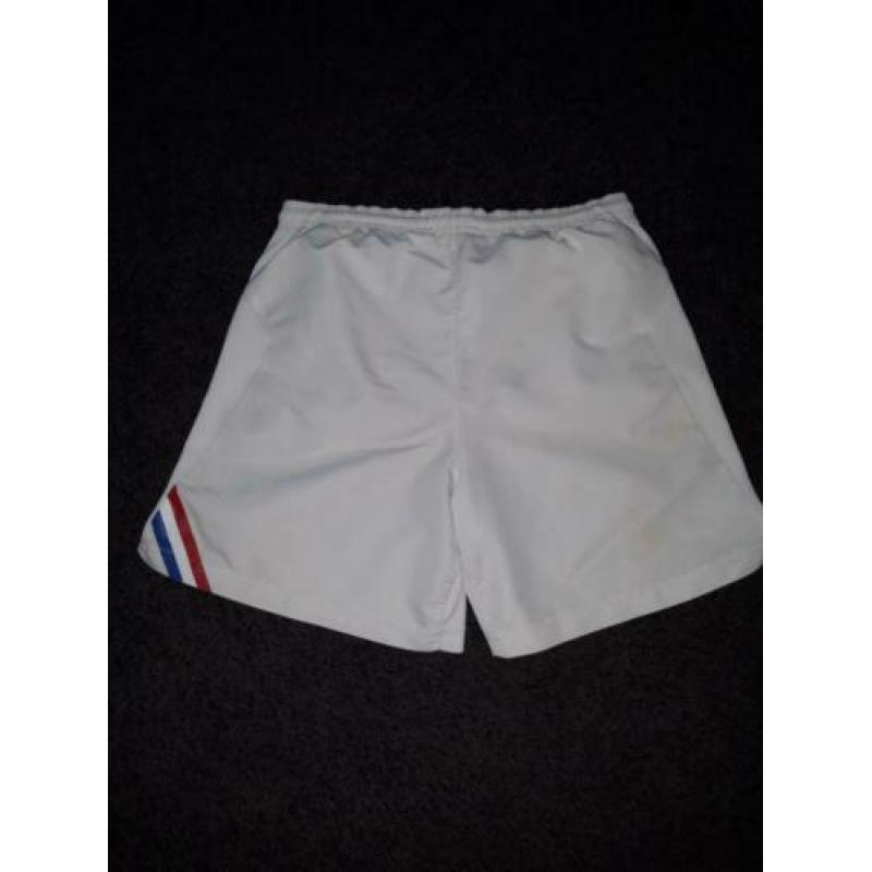Nike sport broekje Knvb maat S (128-140)