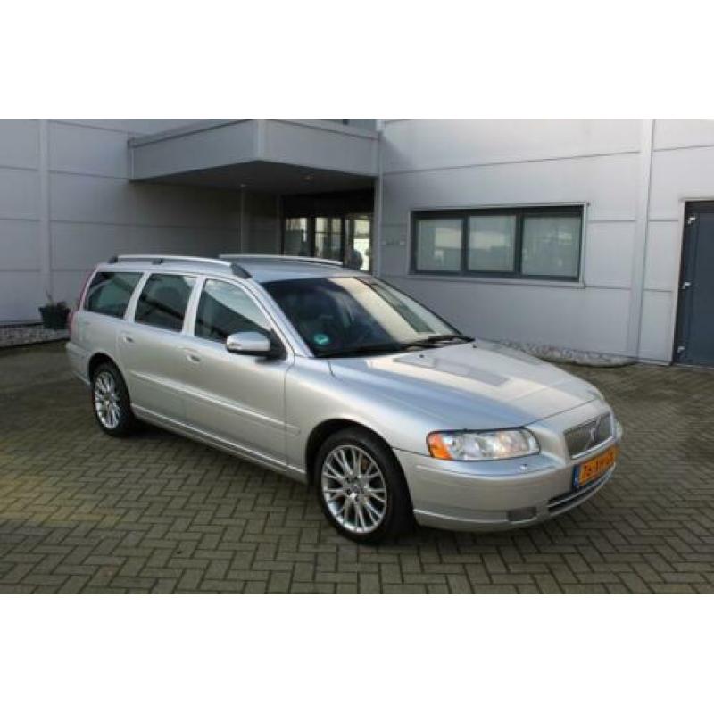 Volvo V70 2.0T Edition Sport Xenon Leder Navigatie
