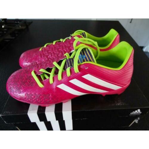 NIEUW kinder voetbalschoenen Adidas Pred. Absolado / Mt. 38