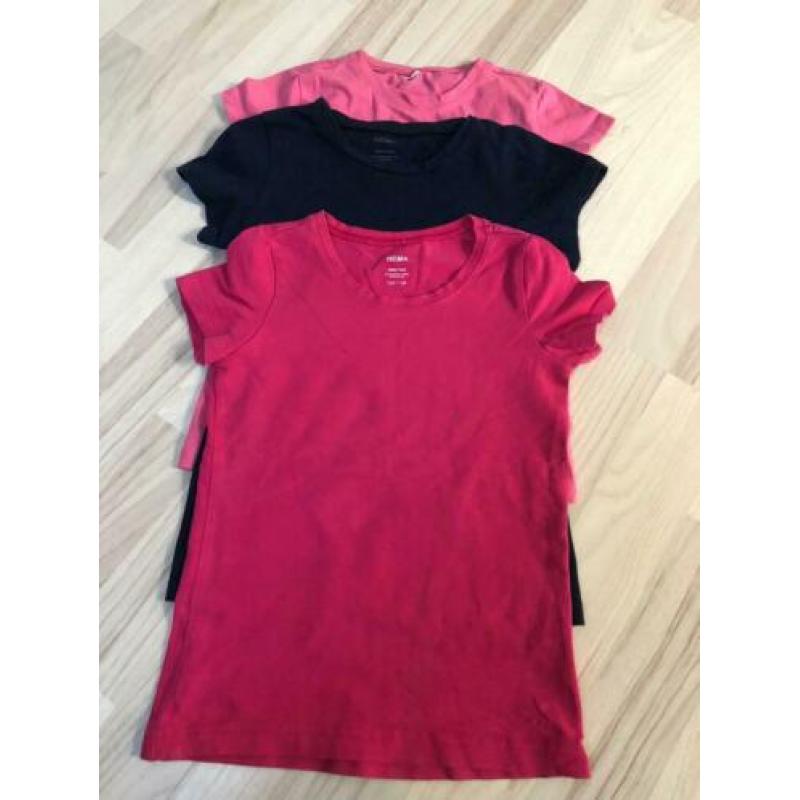 T shirts .maat 110/116