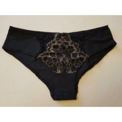 Diverse dames slips L (40/42) € 5,00/st. NIEUW
