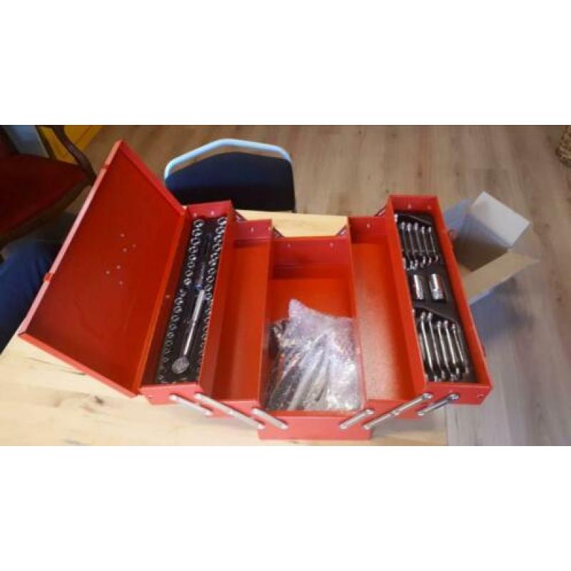 Gereedschapskist met gereedschap