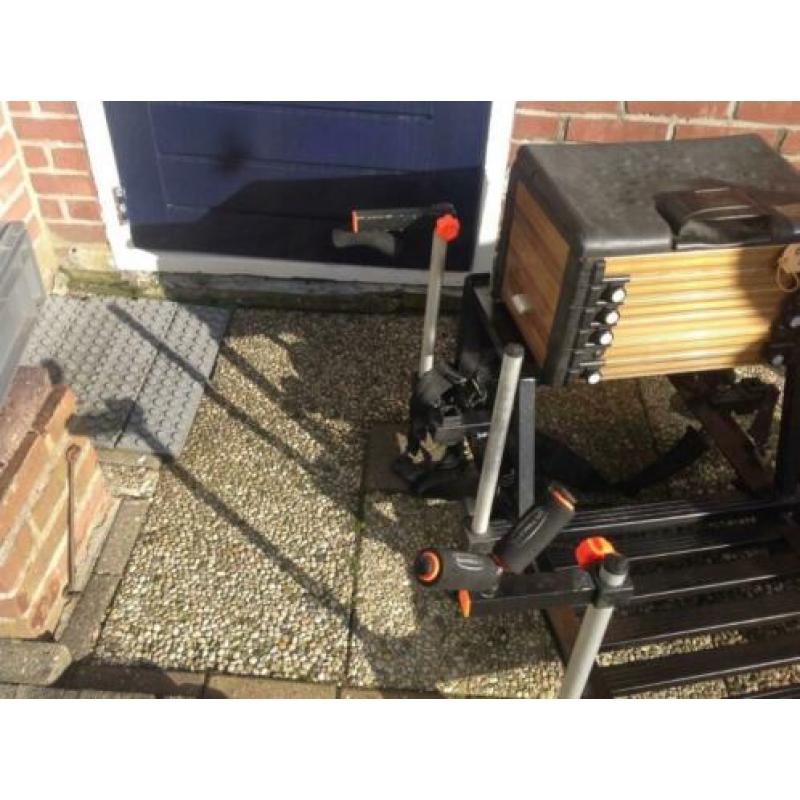ULTIMATE Q-BOX zitkoffer met voetplateau en opbergruimte