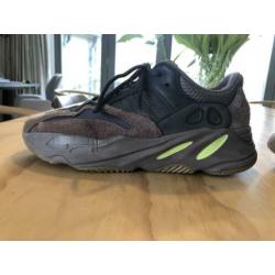 Yeezy 700 Mauve