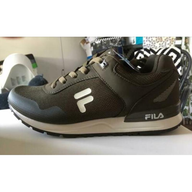 Fila sneakers legergroen maat 42