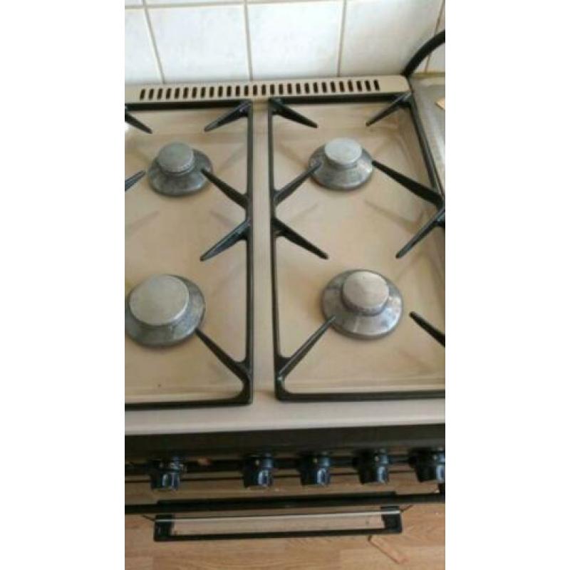Gasfornhuis zeeeer netjes en schoon electrice oven