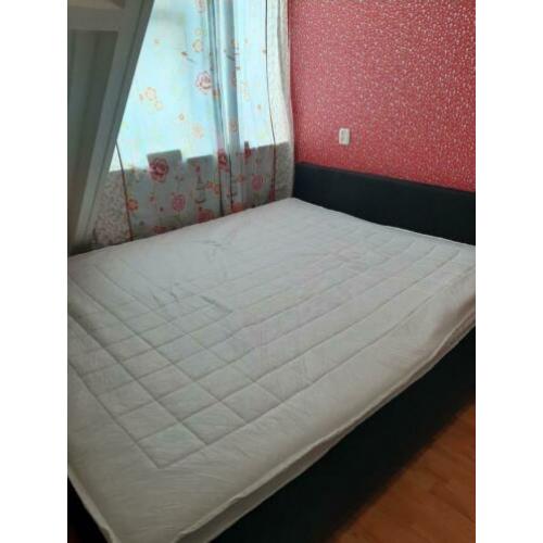 Boxspring 160 x 200 cm.