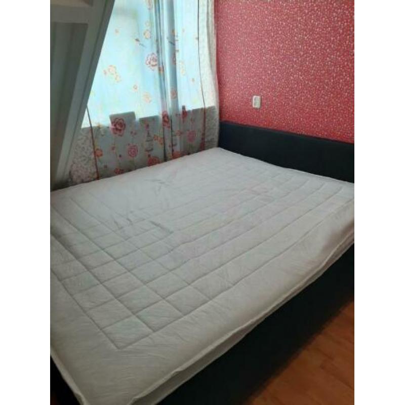 Boxspring 160 x 200 cm.