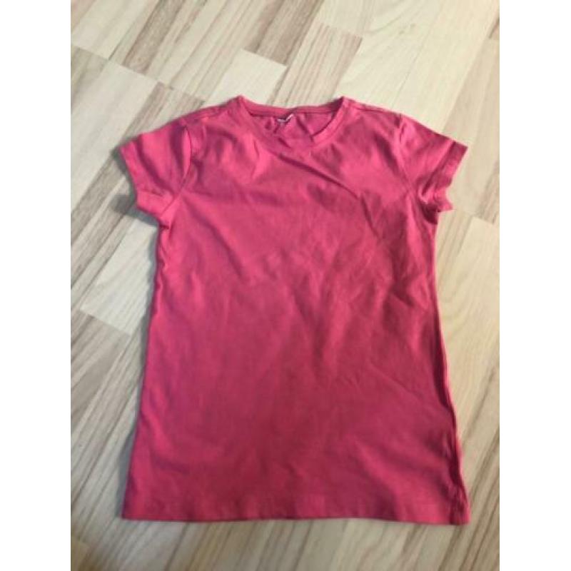 T shirts .maat 110/116
