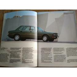 BMW 5 serie e28 prachtige folder uit 1982