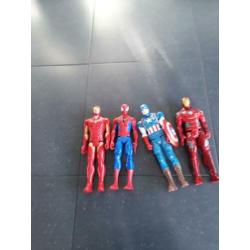 Mooie, stevige set van Marvel actionfiguren, 28 cm hoog.