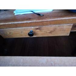 Robuuste Eikenhouten tafel