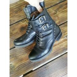 Stoere zwarte bikerboot maat 39