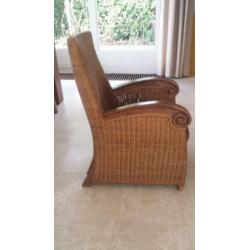 een heel mooie rieten fauteuil