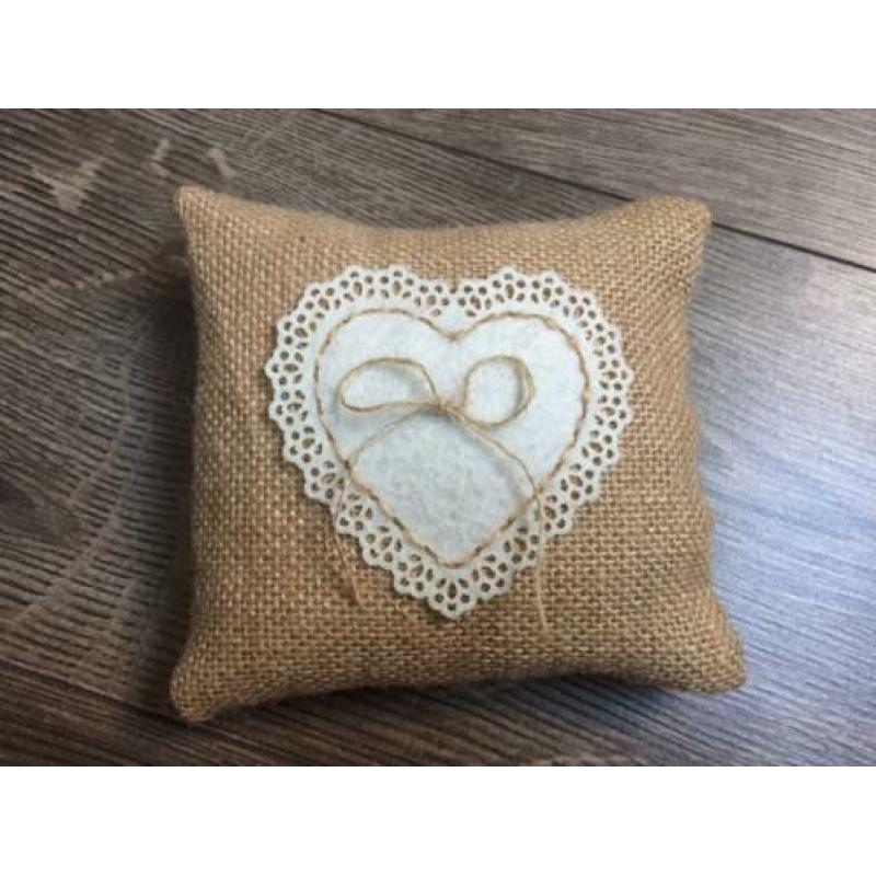 Diverse accessoires en versiering voor bruiloft / feest