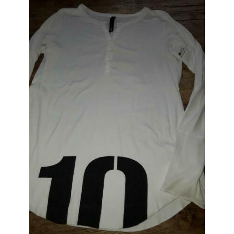 Héérlijk shirt van 10days.