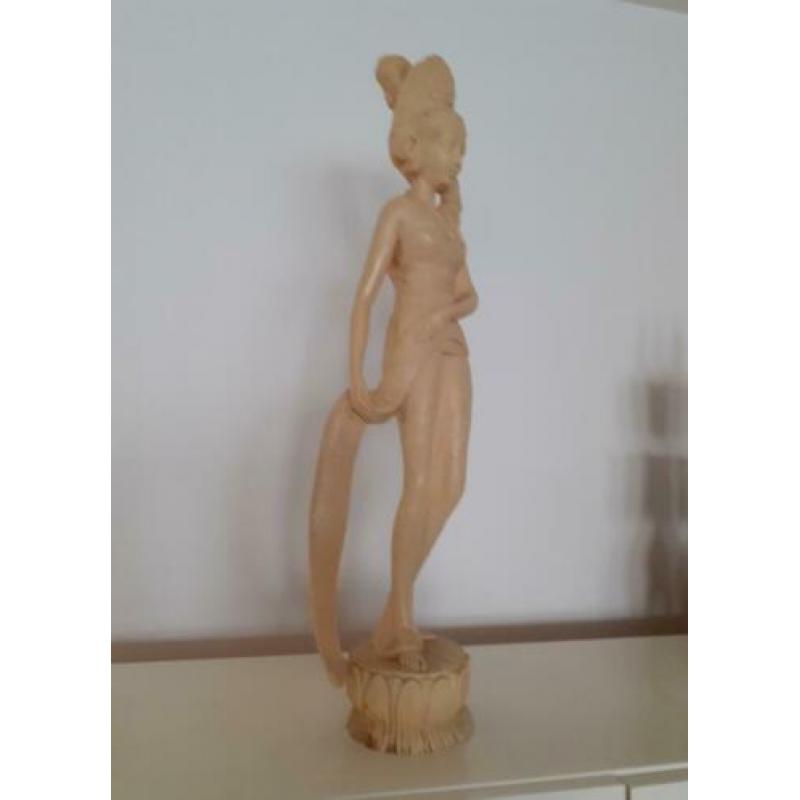 Gracieus vrouwelijk beeld, Kwan Yin
