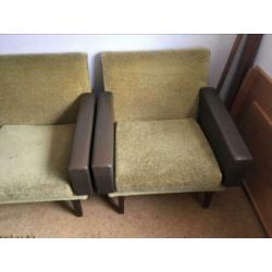 Vintage stoelen met bruin skai leer. 2 stuks.