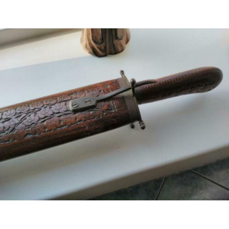 Mooie set mes en vork in hout bewerkte houder