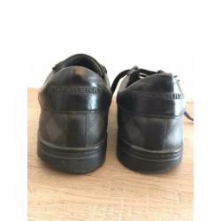 Burberry heren schoenen maat 42 (kleine beschadiging)