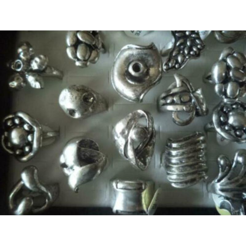 (r24) ringen partij 50 stuks antique look