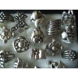 (r24) ringen partij 50 stuks antique look