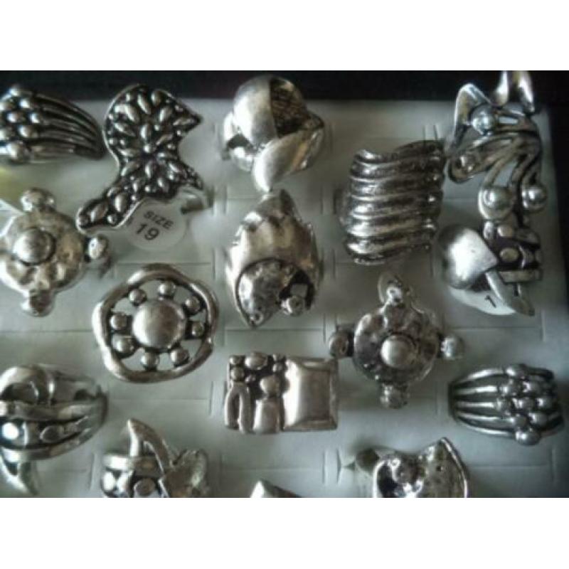 (r24) ringen partij 50 stuks antique look