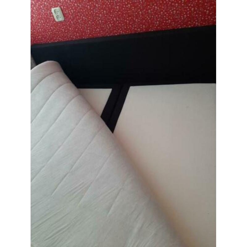 Boxspring 160 x 200 cm.