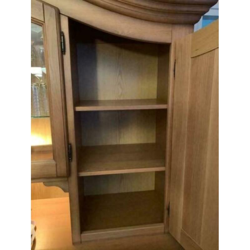 buffetkast / kast eiken patine