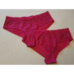 Diverse dames slips L (40/42) € 5,00/st. NIEUW