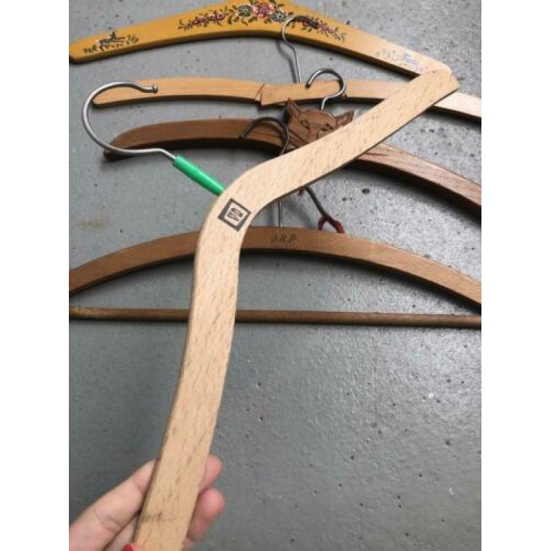 Retro antieken houten kledinghangers
