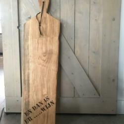 Robuuste eiken decoratie/borrelplank met eigen tekst