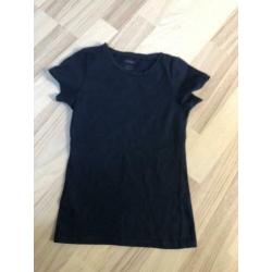 T shirts .maat 110/116