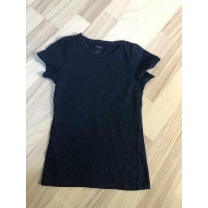 T shirts .maat 110/116
