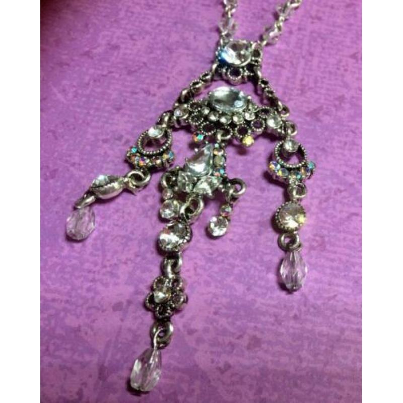 Nieuwe ketting MKM Design zilveren kleur kristallen hanger