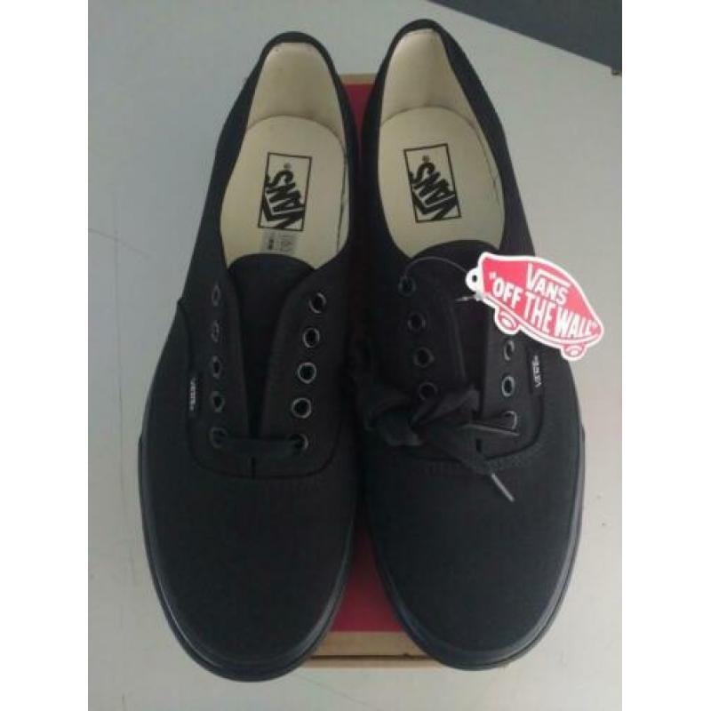 Ongedragen: Vans Authentic, black. Size EU 44 / US 10.5