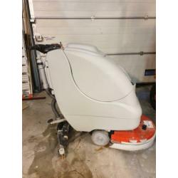 Zeer nette Schrobmachine zelfrijdend 50cm