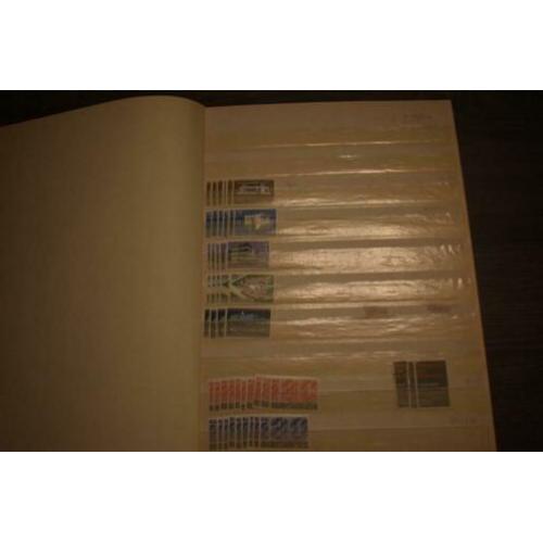 4) stockboek postzegels nederland postfris en iets gestempel