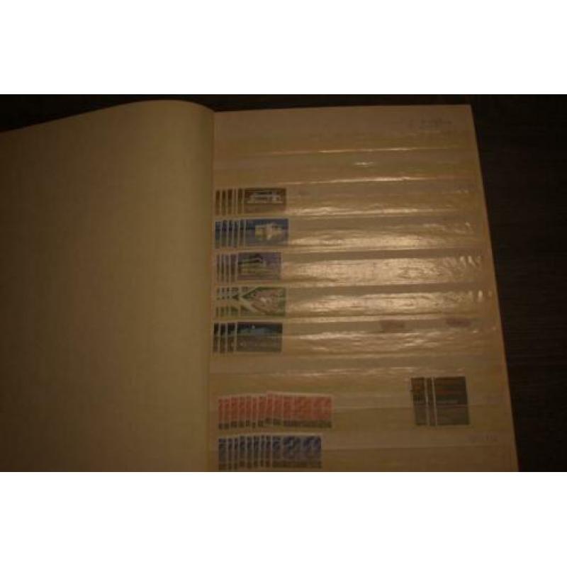 4) stockboek postzegels nederland postfris en iets gestempel