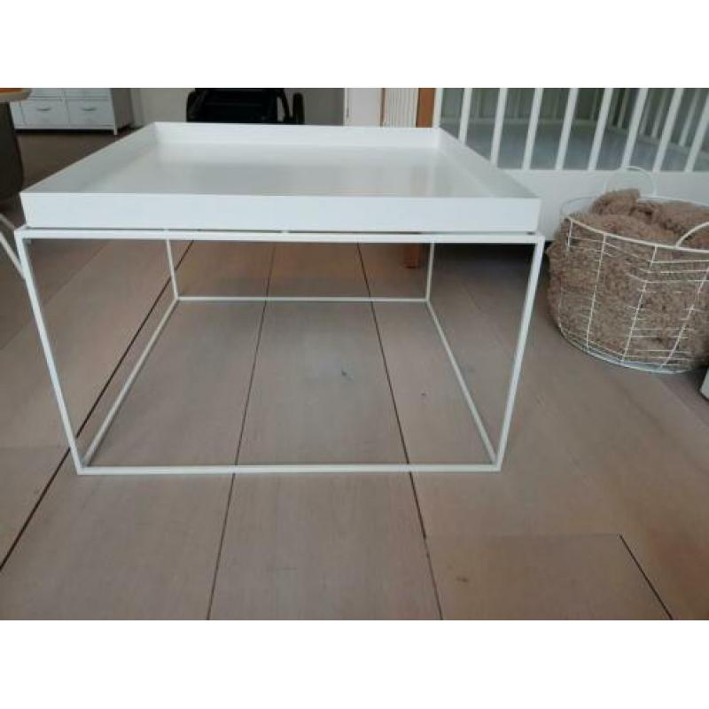HaY TraY Table wit 60x60