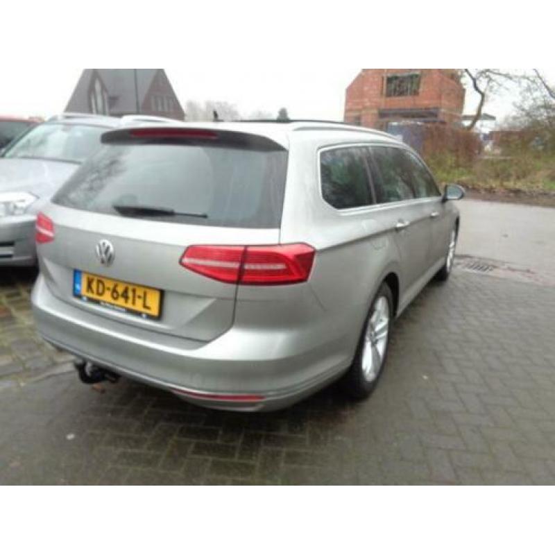 Volkswagen Passat VARIANT 1.6TDI DSG PANO/LED/NAVI EURO6!
